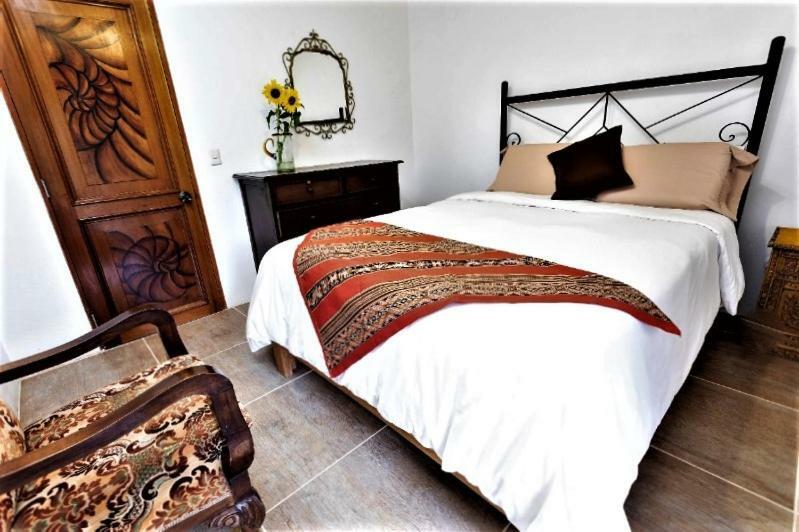 Caraz Intirumi Inn מראה חיצוני תמונה