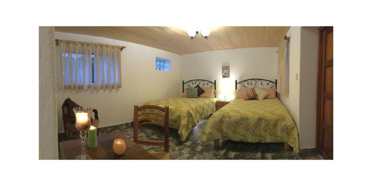 Caraz Intirumi Inn מראה חיצוני תמונה