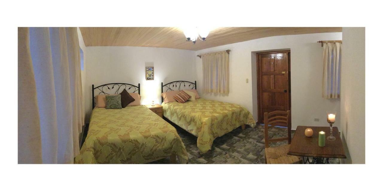 Caraz Intirumi Inn מראה חיצוני תמונה